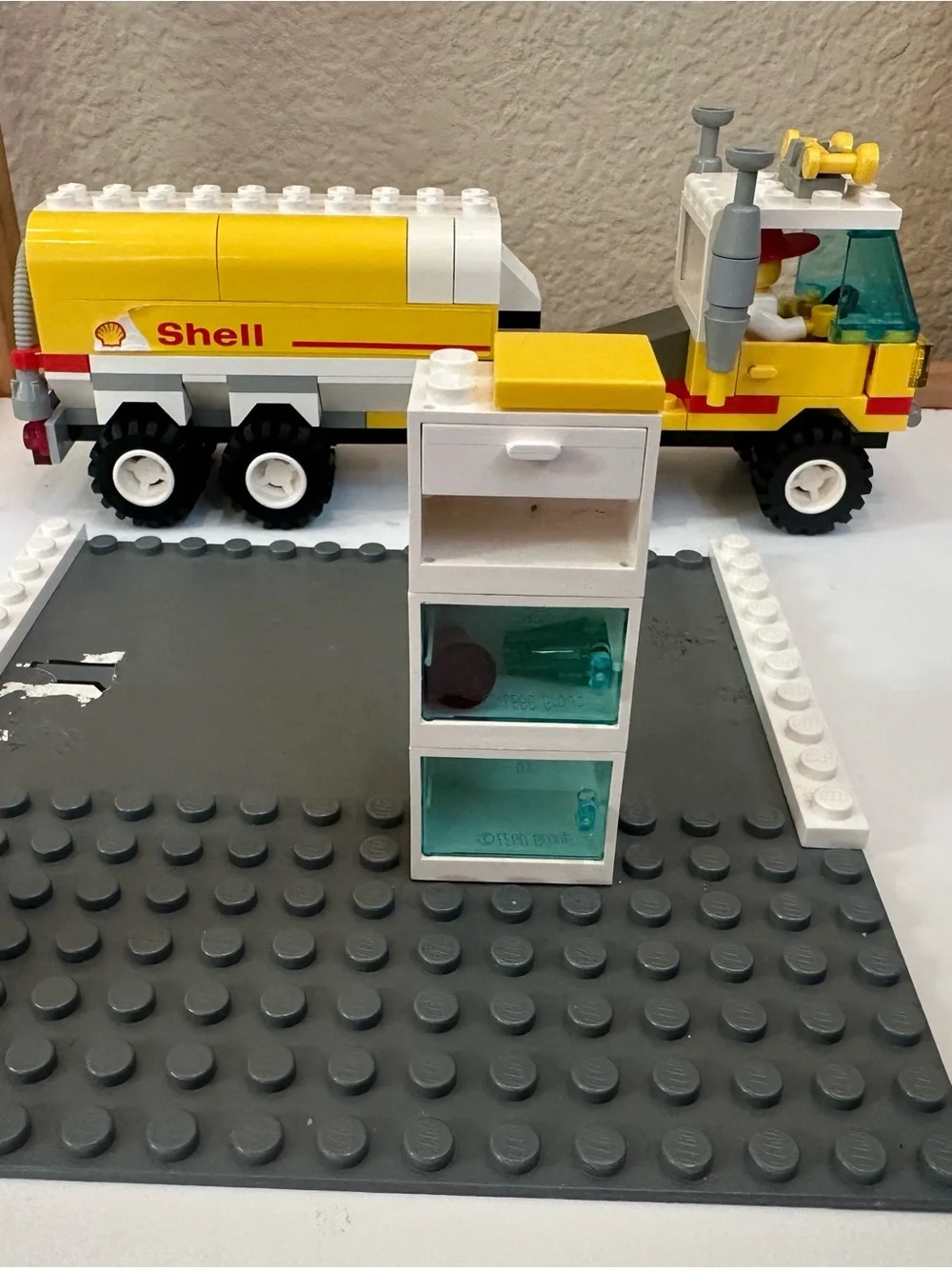 LEGO SHELL Fuel Tanker and Gas Station set